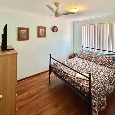 Geraldton Holiday Unit With Free Streaming 외부 사진